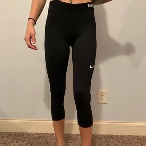 Black nike crop leggings